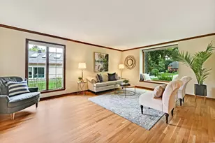 5 Regent Ct, Burr Ridge, IL 60527 - Photo 3