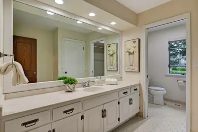 5 Regent Court, Burr Ridge, IL 60527 - Photo 23