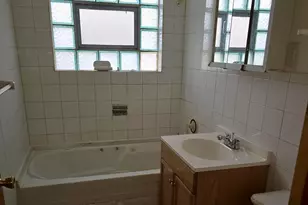 801 E 87th Pl, Chicago, IL 60619 - Photo 5