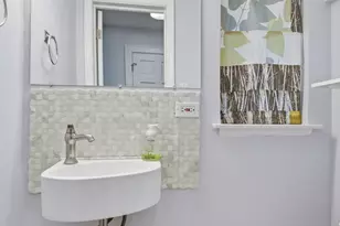 8434 Keystone Ave, Skokie, IL 60076 - Photo 9