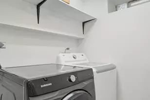 8434 Keystone Ave, Skokie, IL 60076 - Photo 17