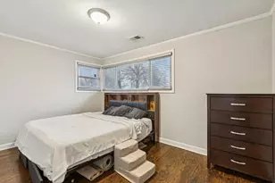 331 Marquette St, Park Forest, IL 60466 - Photo 7