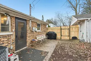 331 Marquette St, Park Forest, IL 60466 - Photo 13
