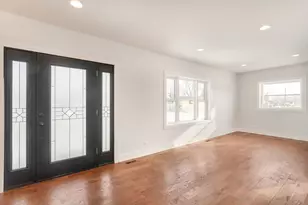 718 E 152nd St, Phoenix, IL 60426 - Photo 3