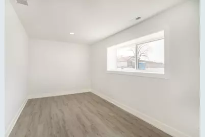 718 E 152nd Street, Phoenix, IL 60426 - Photo 21