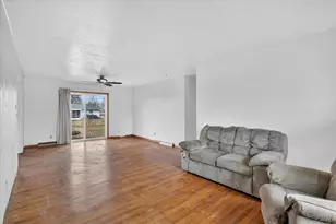 6962 Ralph Rd, Rockford, IL 61109 - Photo 9