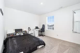 382 Hemlock Ln, Oswego, IL 60543 - Photo 11