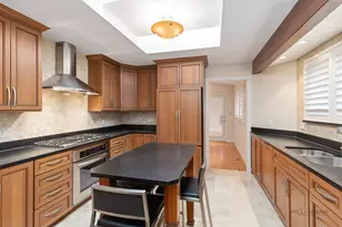 1742 Pebble Beach Dr, Hoffman Estates, IL 60169 - Photo 5