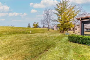 1742 Pebble Beach Dr, Hoffman Estates, IL 60169 - Photo 41