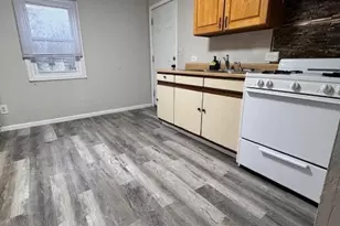 302 Elder Dr, Round Lake Park, IL 60073 - Photo 7