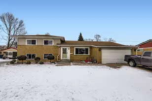 887 Ingram Pl, Des Plaines, IL 60016 - Photo 3