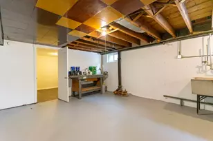 2402 N 77th Ct, Elmwood Park, IL 60707 - Photo 33