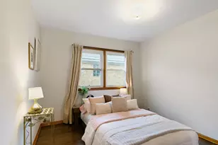 2402 N 77th Ct, Elmwood Park, IL 60707 - Photo 17