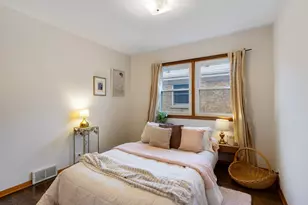 2402 N 77th Ct, Elmwood Park, IL 60707 - Photo 15