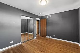 1134 E 152nd St, Dolton, IL 60419 - Photo 9