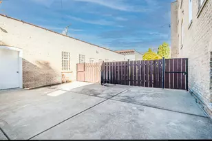 3910 N Bernard St, Chicago, IL 60618 - Photo 19