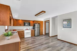 705 Scovill St, Urbana, IL 61801 - Photo 9