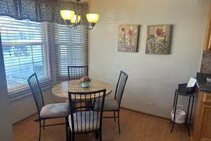 1478 W Sapphire Dr, Hoffman Estates, IL 60192 - Photo 3