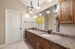 305 N Dale Ave, McHenry, IL 60050 - Photo 23