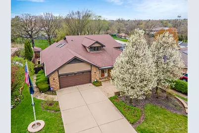 305 N Dale Avenue, McHenry, IL 60050 - Photo 1