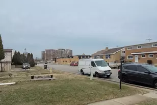 9404 Hamlin Ave, Des Plaines, IL 60016 - Photo 23