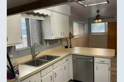 2206 W 81st Place, Chicago, IL 60620 - Photo 7