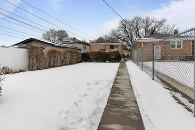 2206 W 81st Place, Chicago, IL 60620 - Photo 21