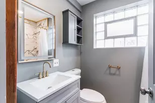 2206 W 81st Pl, Chicago, IL 60620 - Photo 11