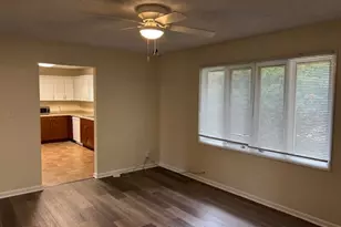 122 Crescent Ln, Cabery, IL 60919 - Photo 3