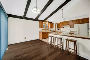 5213 W Greenbrier Dr, McHenry, IL 60050 - Photo 3