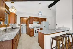 5213 W Greenbrier Dr, McHenry, IL 60050 - Photo 5