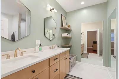 2222 W Belmont Avenue #203, Chicago, IL 60618 - Photo 13