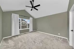 30W136 Wheeler Cir, Warrenville, IL 60563 - Photo 11