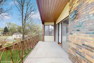 2306 Holiday Ter, Lansing, IL 60438 - Photo 11