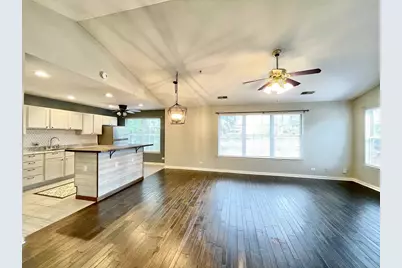 433 Gloria Lane #433, Oswego, IL 60543 - Photo 3