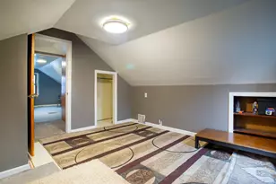 683 Columbia Ave, Elgin, IL 60120 - Photo 19