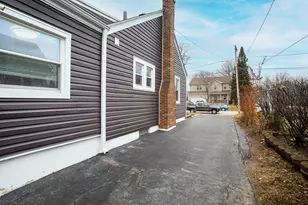 683 Columbia Ave, Elgin, IL 60120 - Photo 29