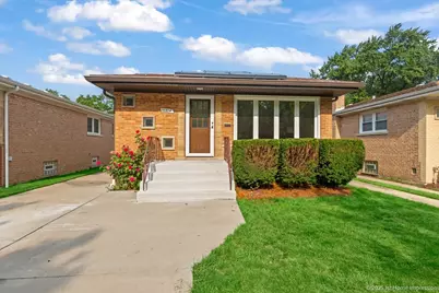 11214 S Sacramento Avenue, Chicago, IL 60655 - Photo 1