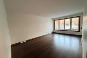 11214 S Sacramento Ave, Chicago, IL 60655 - Photo 5