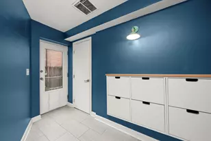 2208 W Diversey Ave, Chicago, IL 60647 - Photo 19
