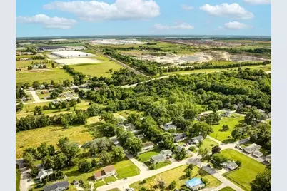 1605 S Desplaines Street, Joliet, IL 60436 - Photo 9