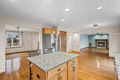 601 Edgewater Drive, Minooka, IL 60447 - Photo 9