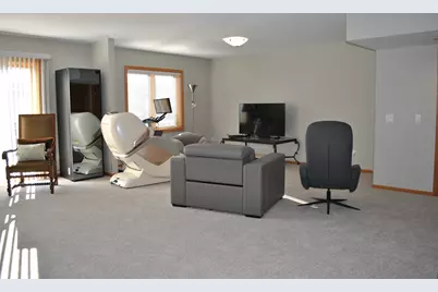 5005 W Warren Street #607, Skokie, IL 60076 - Photo 3