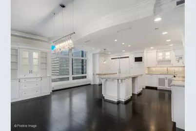 680 N Lake Shore Drive #921, Chicago, IL 60611 - Photo 3
