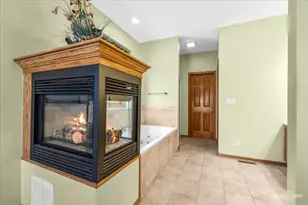 457 Davis Dr, Sycamore, IL 60178 - Photo 15