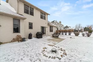 457 Davis Dr, Sycamore, IL 60178 - Photo 29