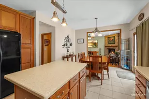 457 Davis Dr, Sycamore, IL 60178 - Photo 9