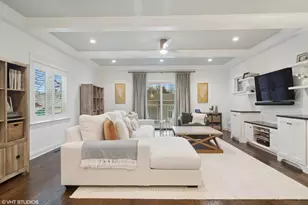 5744 W Ainslie St, Chicago, IL 60630 - Photo 9