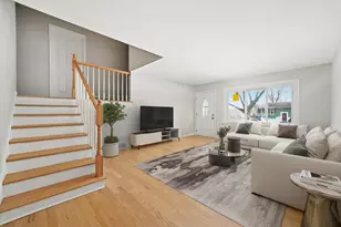 1388 Jill Ct, Glendale Heights, IL 60139 - Photo 3