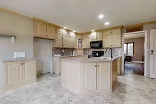 3816 Western Ave, Mattoon, IL 61938 - Photo 13